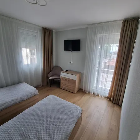 Nyaraló на село *