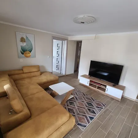 на село Nyaraló Garmen